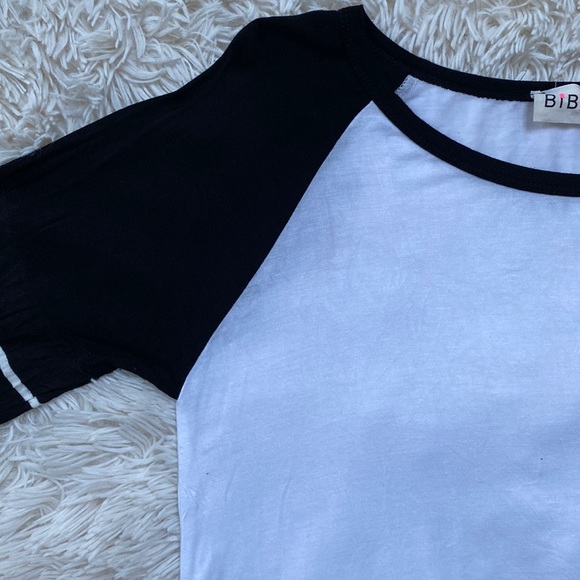 BiBi Twist Front Top 💗 White & Black - Picture 5 of 10